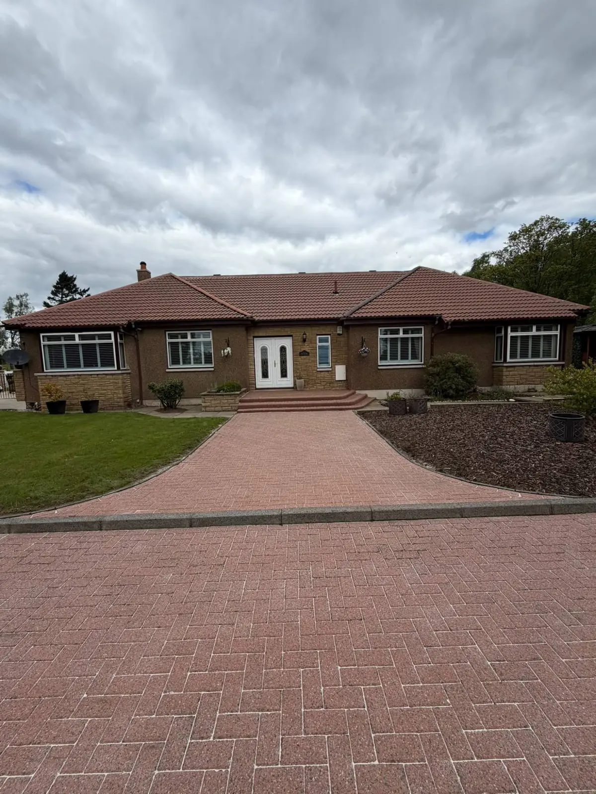 Bungalow frontage with newly laid block paving